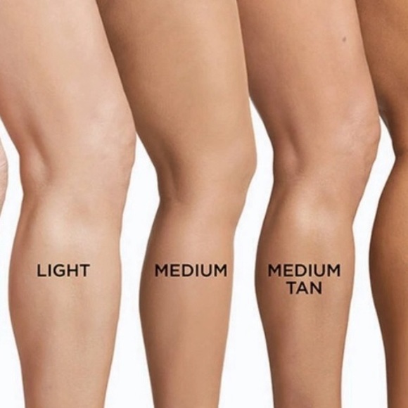 IT Cosmetics Celebration Body Foundation illumination in Light 3.4 fl oz - Picture 7 of 8